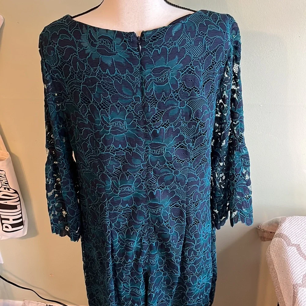 Green Lace Shift Dress with Scalloped Hem